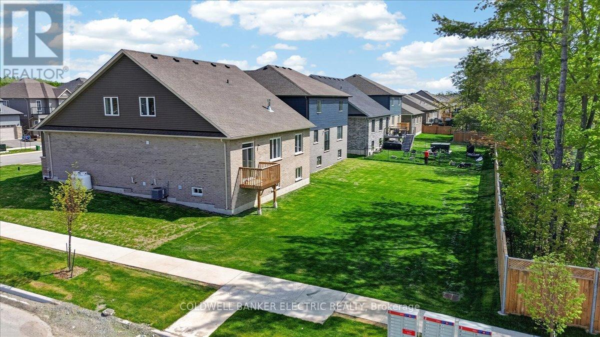 3 HILLCROFT WAY - Image 3