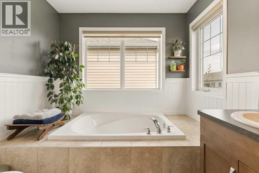 728 Windridge Road SW - 36