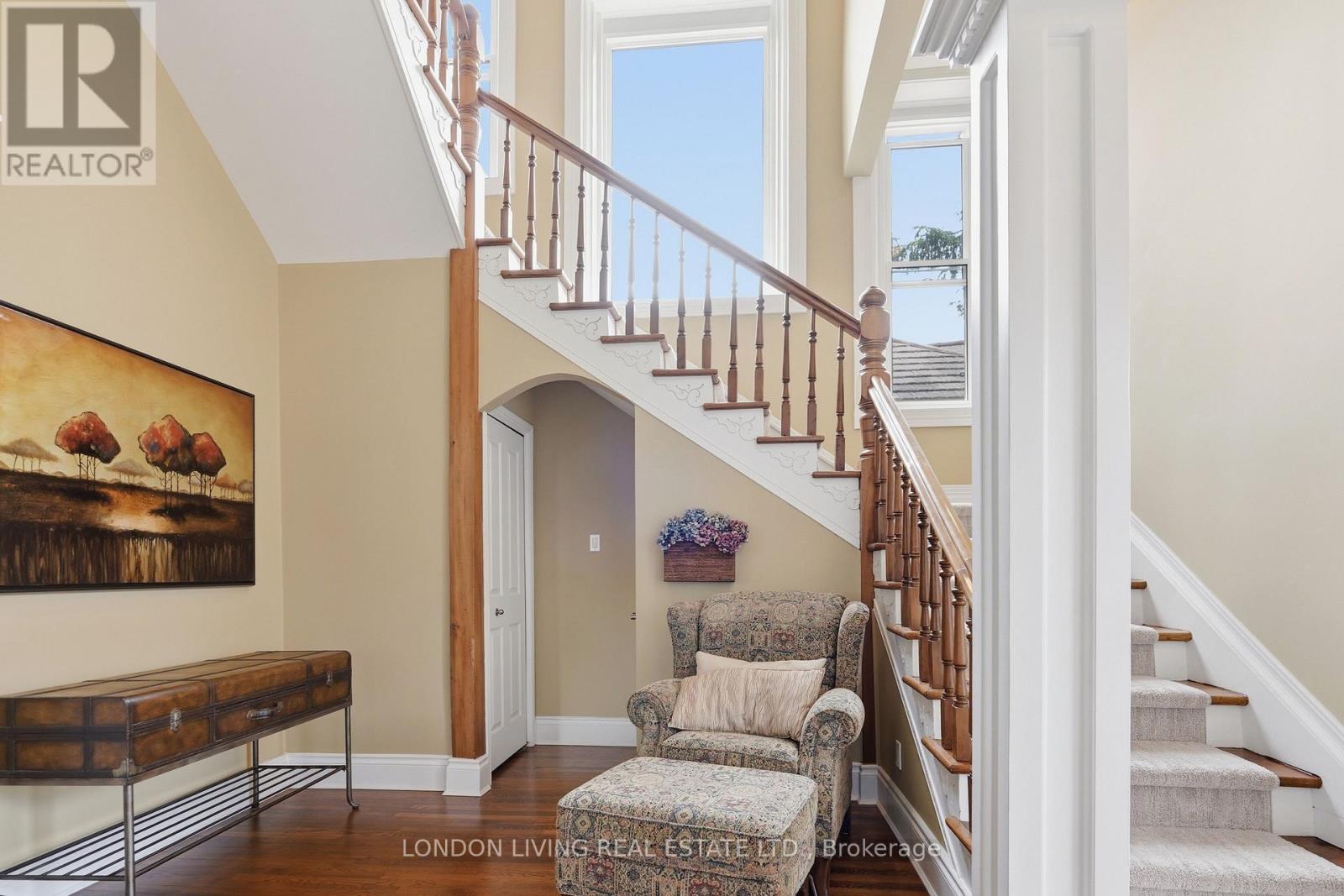 160 BRUCE STREET - 22