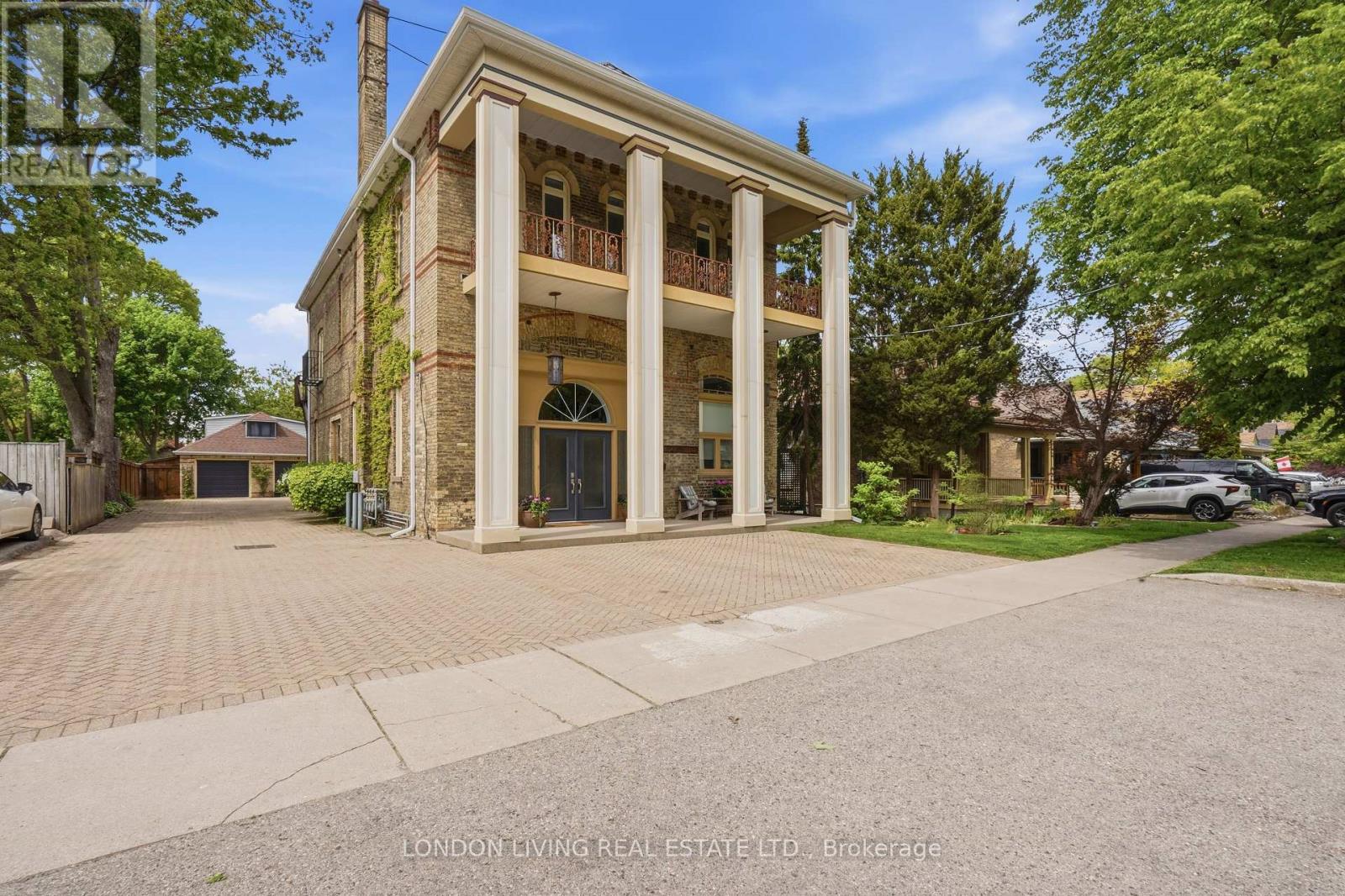 160 BRUCE STREET - 5