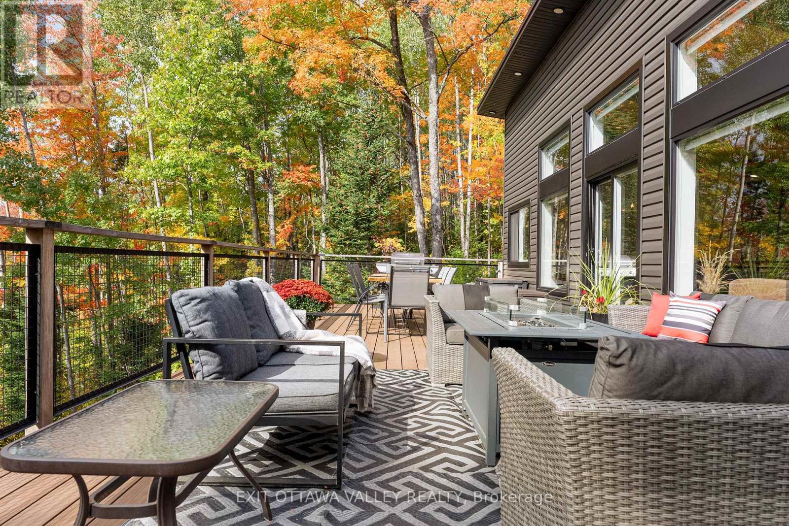820 HOPEFIELD ROAD E - 12