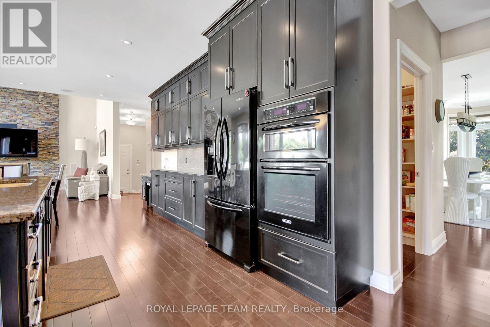 1419 BALMORAL DRIVE - 21