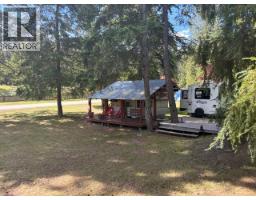 7520 Broadwater Road, Castlegar, BC V1N4V8 Photo 6