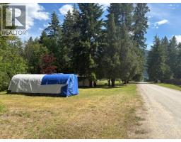 7520 Broadwater Road, Castlegar, BC V1N4V8 Photo 19