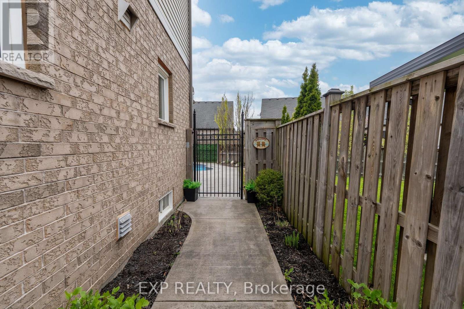 5783 JAKE CRESCENT - 50