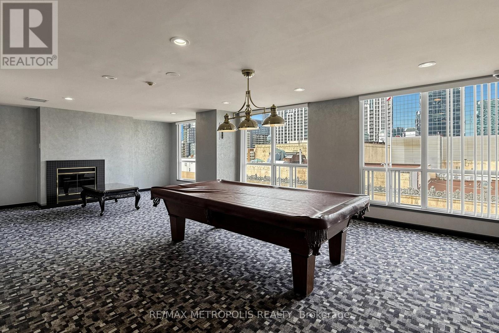 #311 7 CARLTON STREET - 34