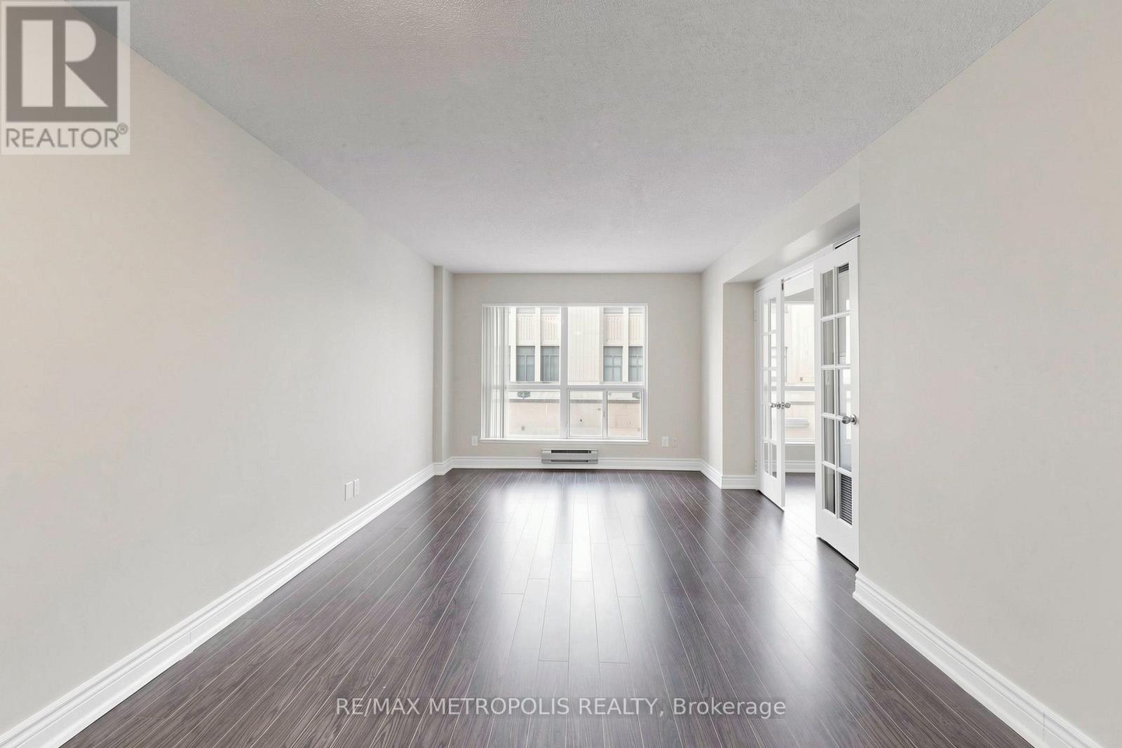 #311 7 CARLTON STREET - 6