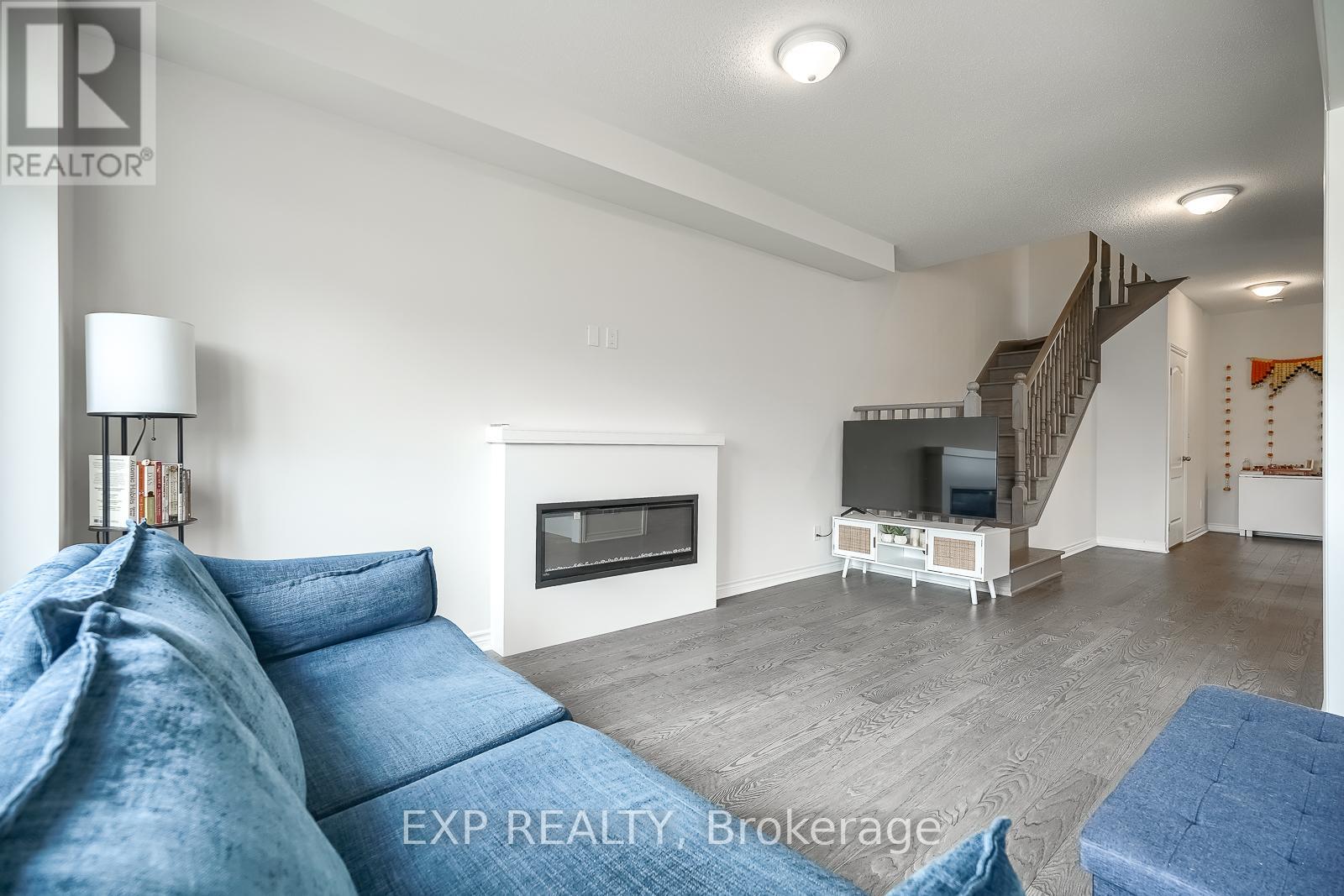 1020 MATTHEW MURRAY CRESCENT - 9