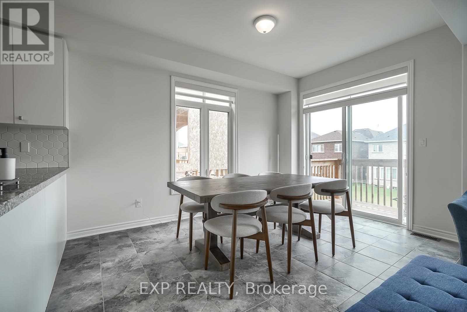 1020 MATTHEW MURRAY CRESCENT - 10
