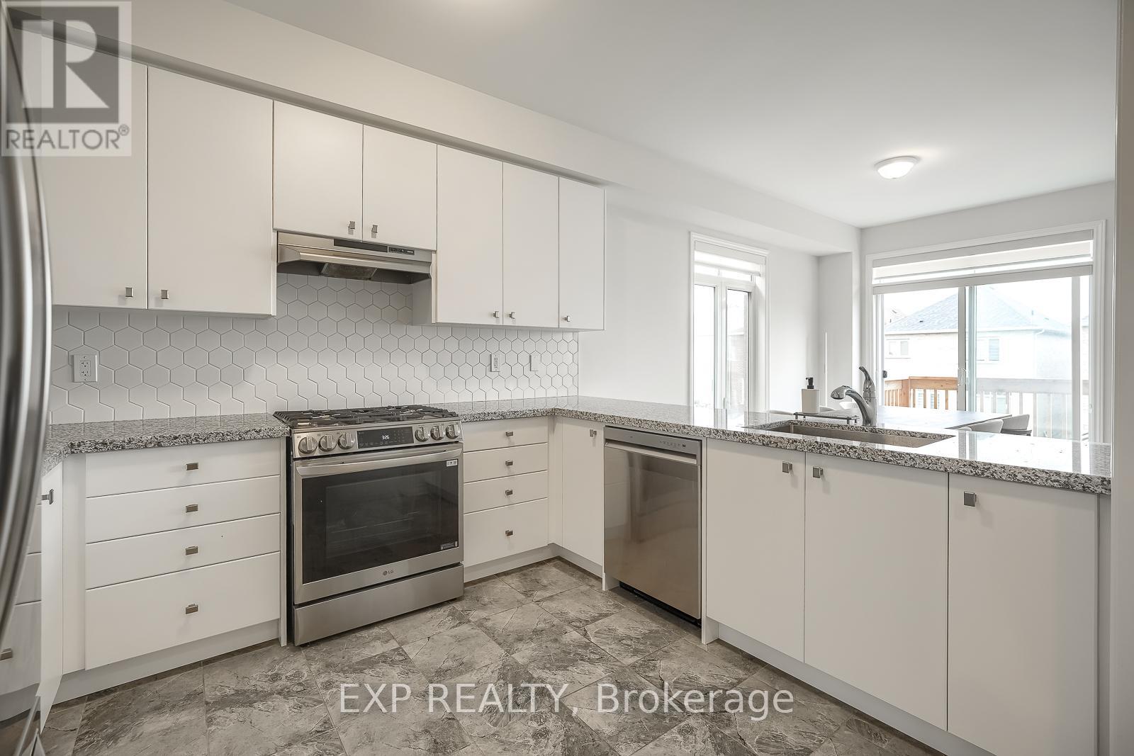 1020 MATTHEW MURRAY CRESCENT - 15