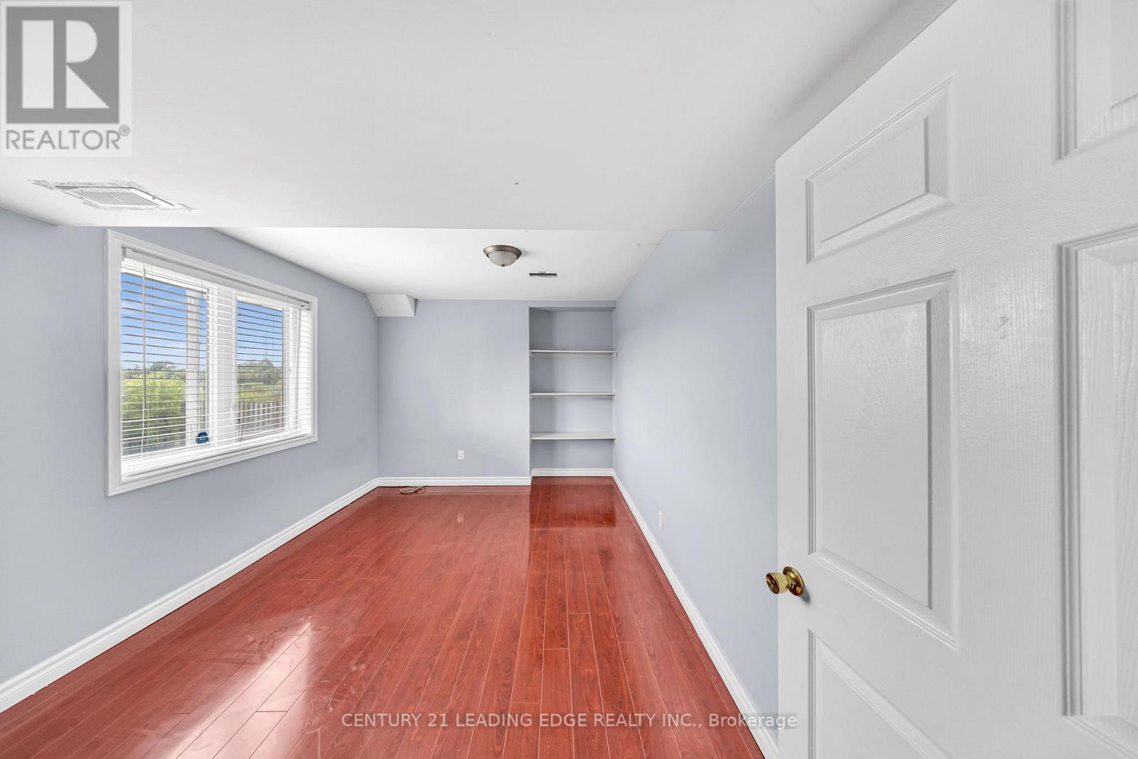 40 ANN LOUISE CRESCENT - 37