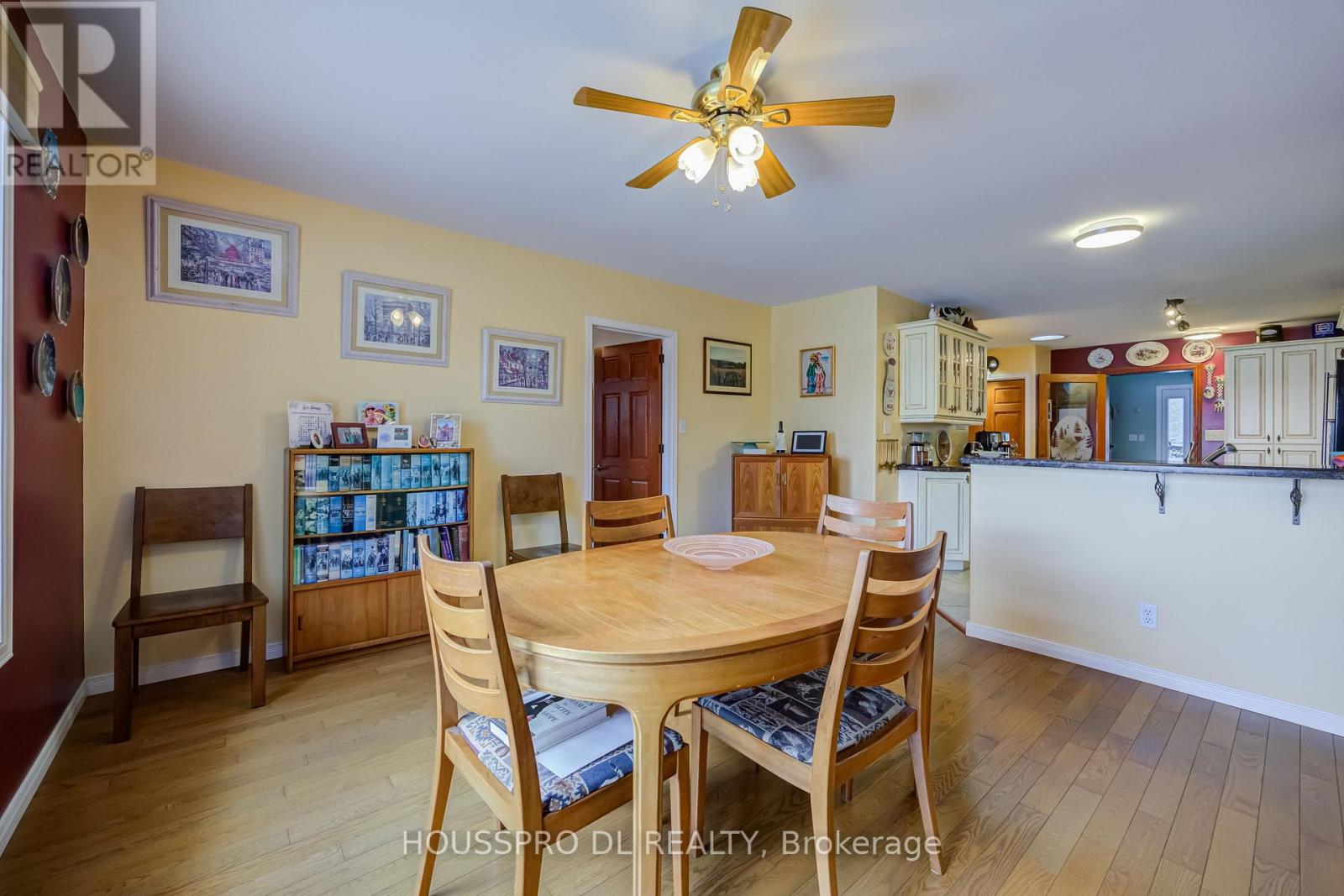 2683 LAKESHORE ROAD E - 16