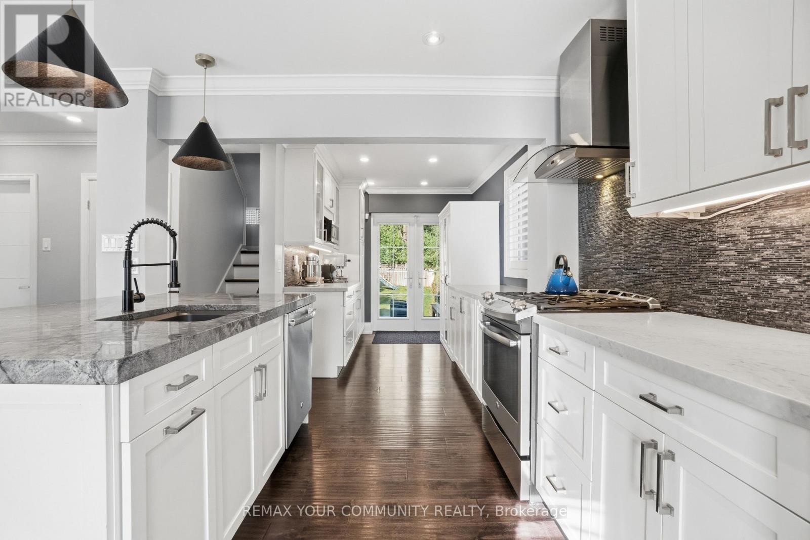 1445 ISLINGTON AVENUE - 7