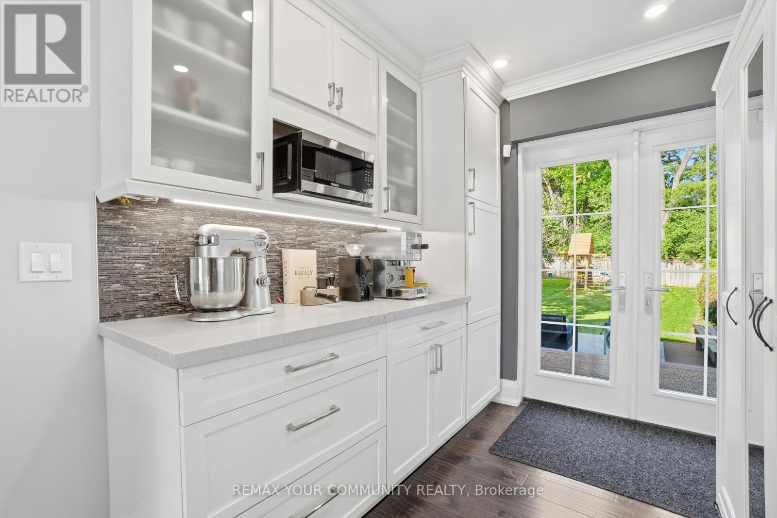 1445 ISLINGTON AVENUE - 9