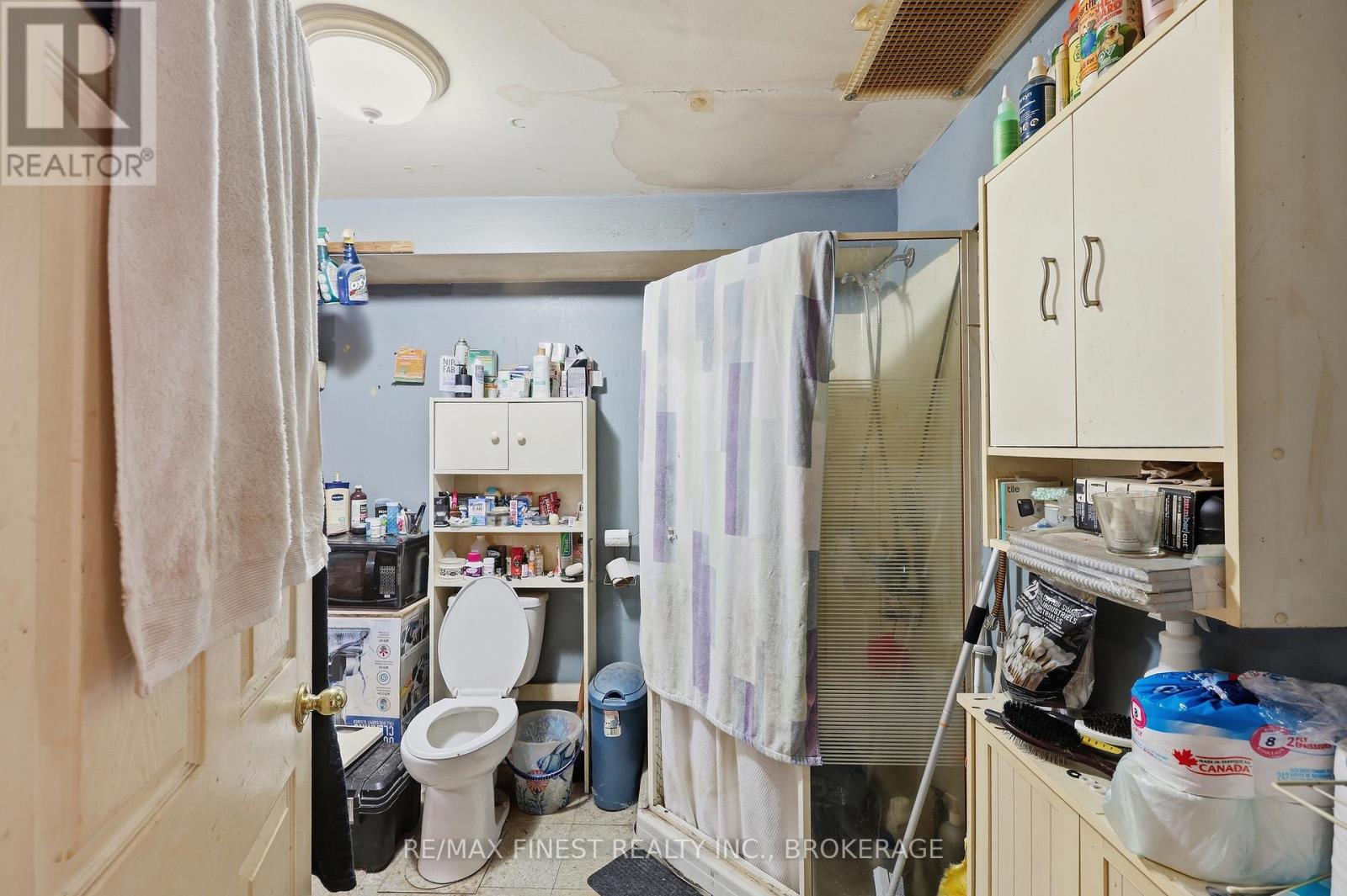 279 KINGSDALE AVENUE - 22