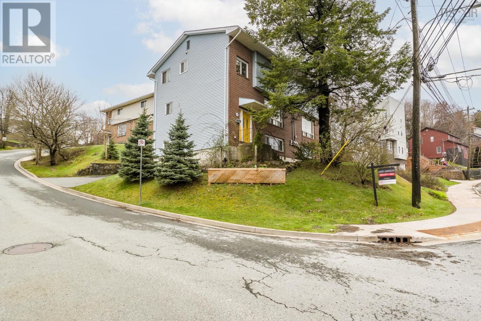562 St. Margarets Bay Road - Image 2