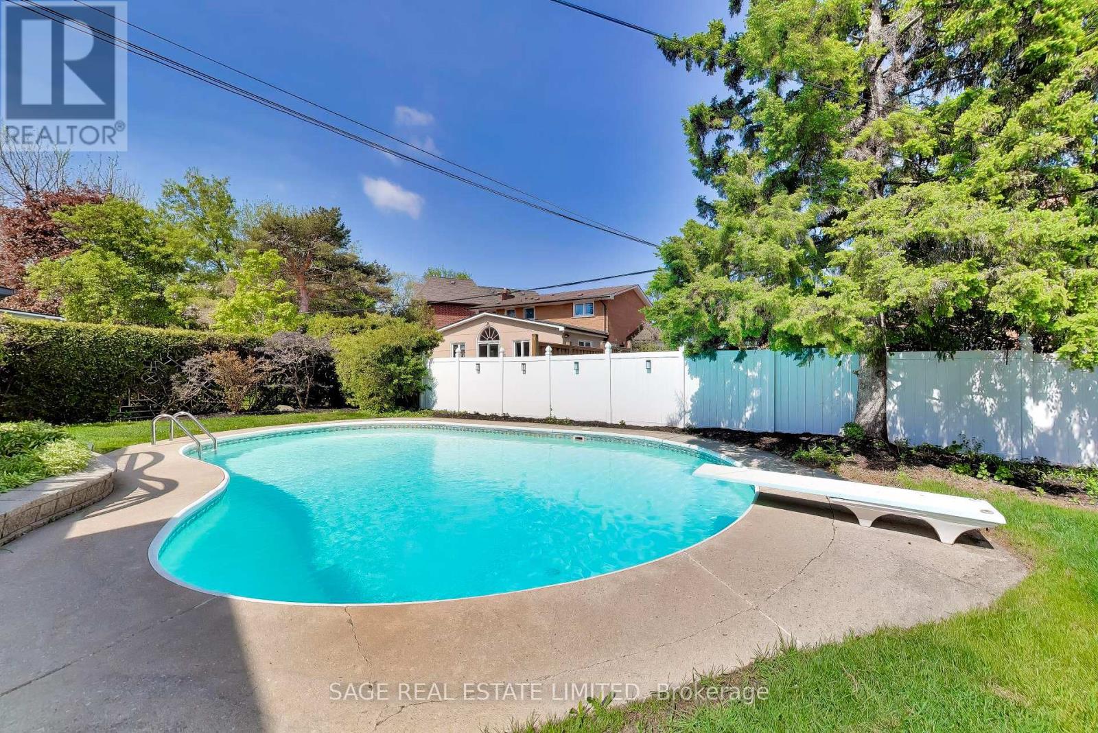 10 GASPE ROAD - 37