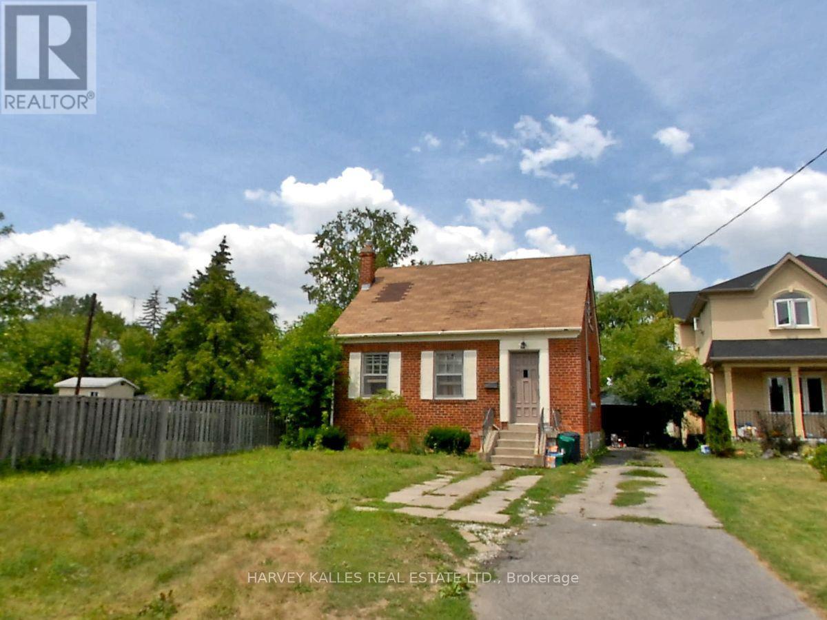 112 ALLINGHAM GARDENS - 1