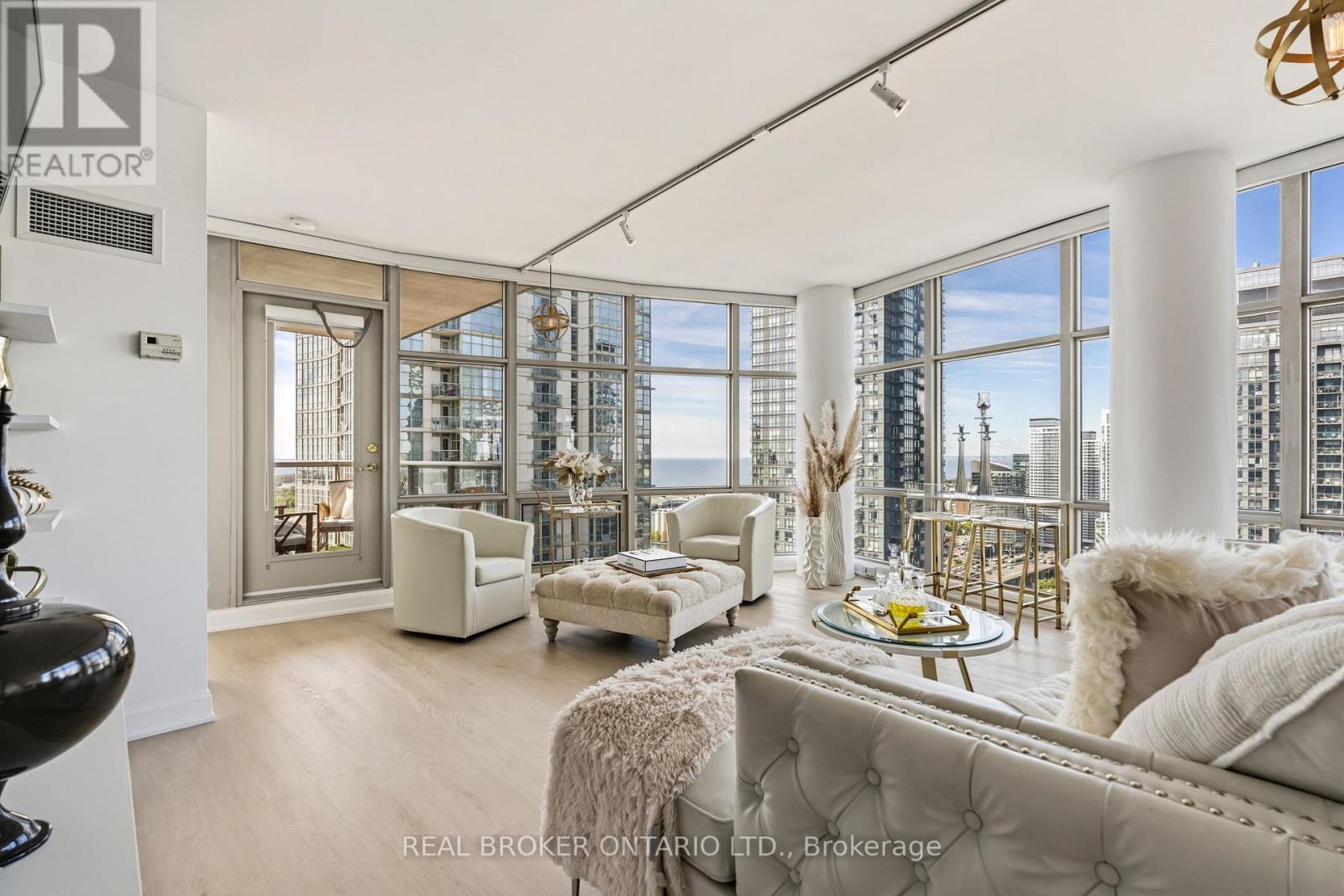 #3812 10 NAVY WHARF COURT - 13