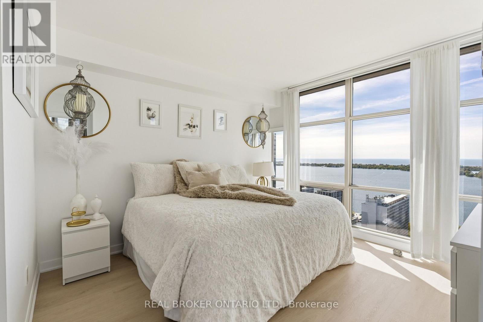 #3812 10 NAVY WHARF COURT - 19