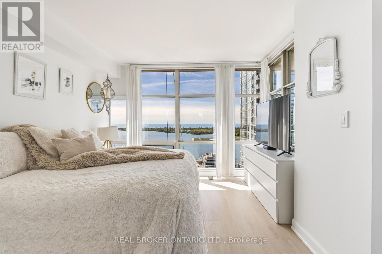 #3812 10 NAVY WHARF COURT - 20