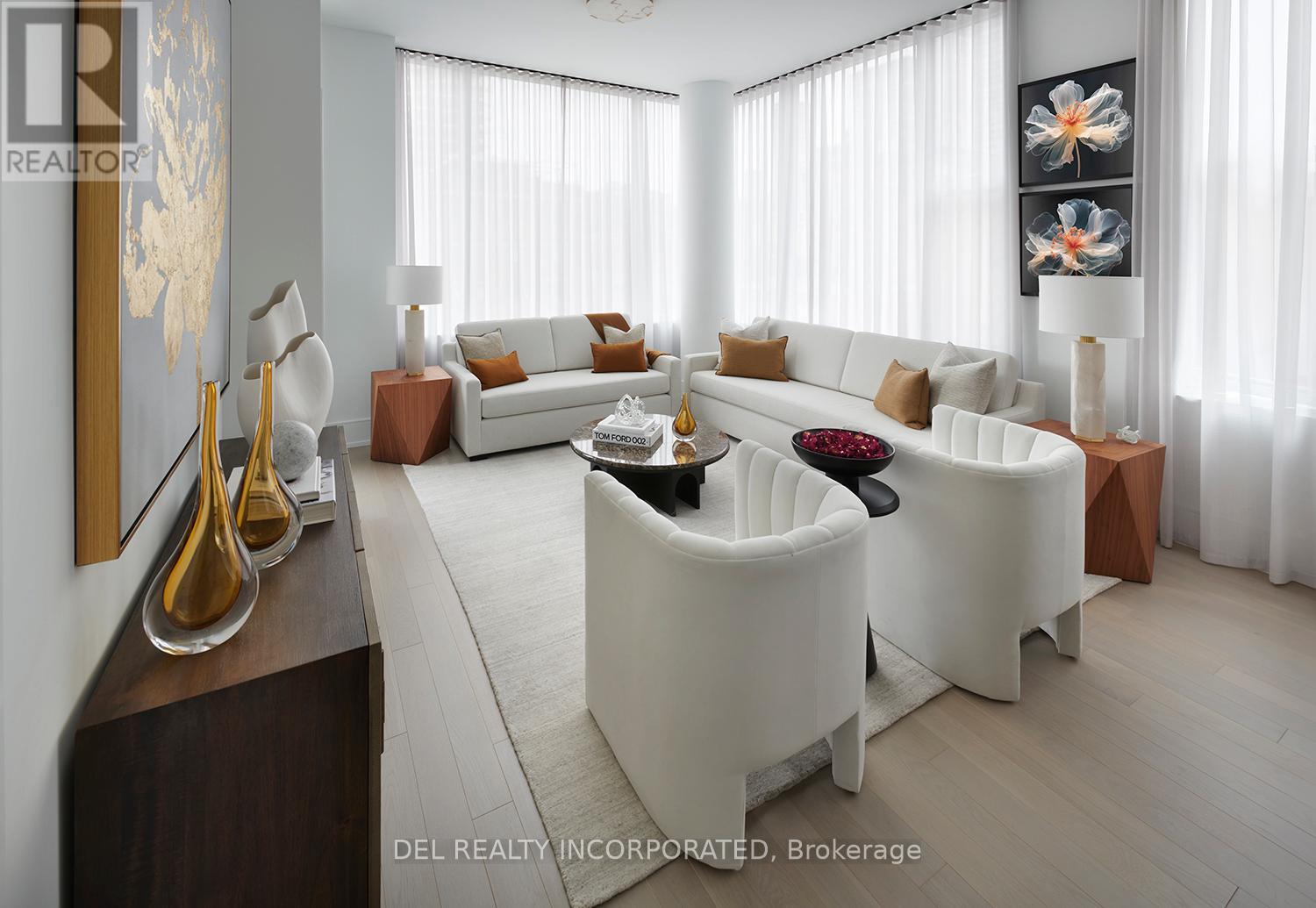 #303 455 WELLINGTON STREET W - 4