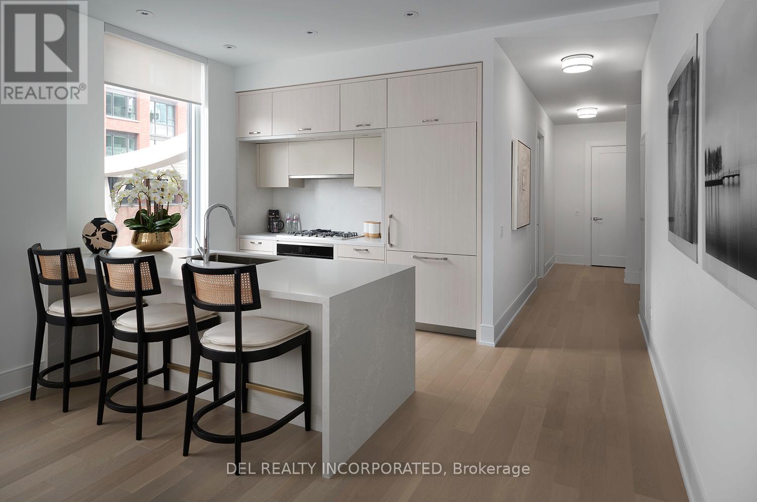 #303 455 WELLINGTON STREET W - 5