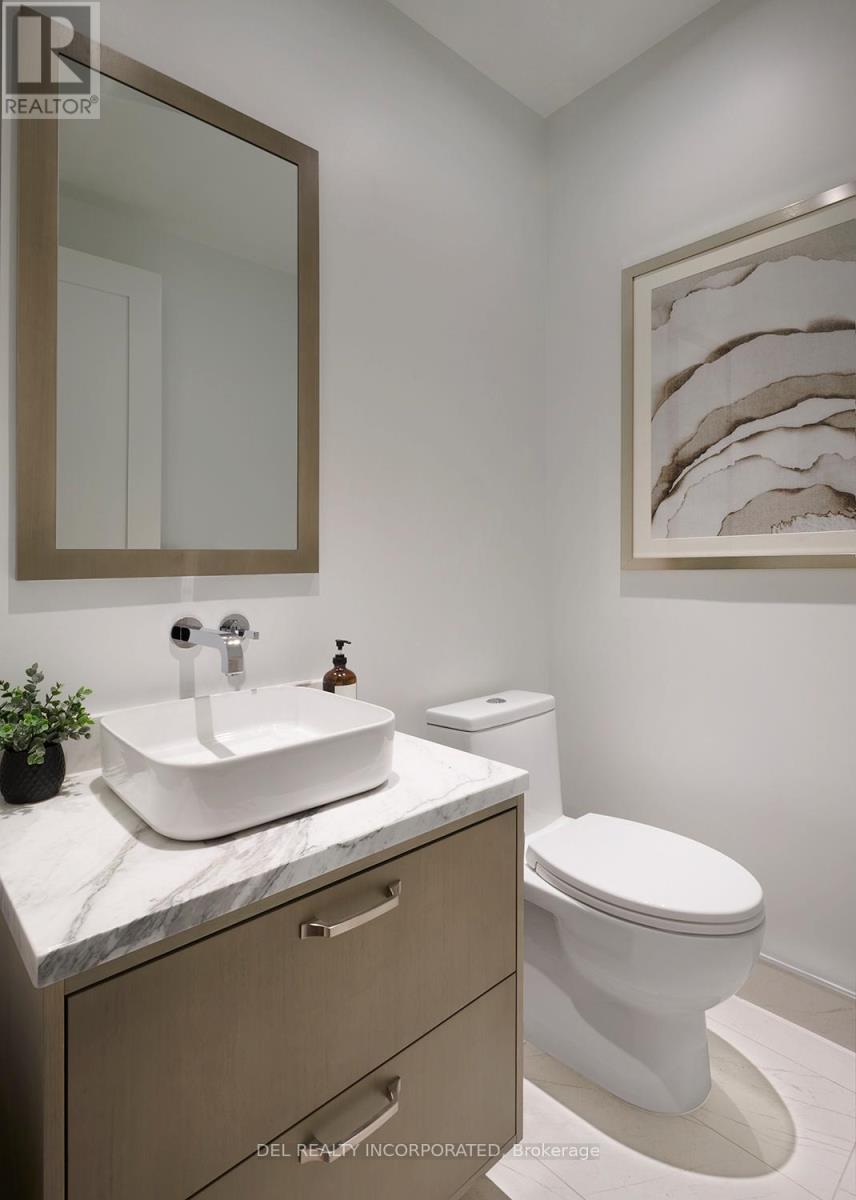 #303 455 WELLINGTON STREET W - 8