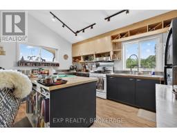 Kitchen - 936 Sheffield Lane, Leeds And The Thousand Islands, ON K0E1N0 Photo 8