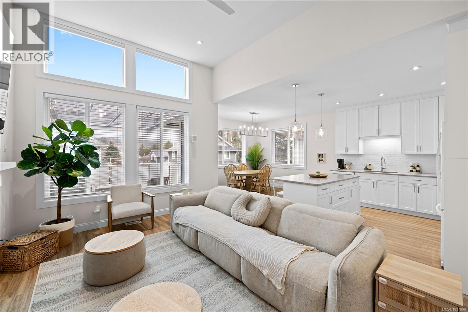 907 Park Ave - 1