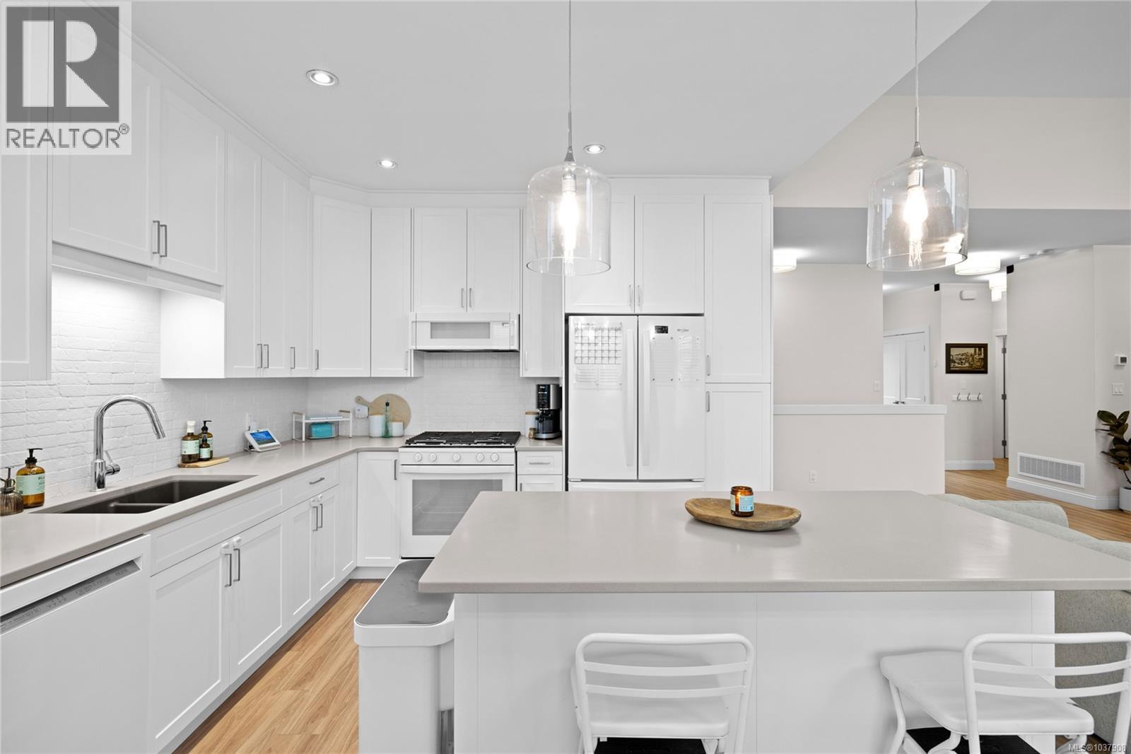 907 Park Ave - 13