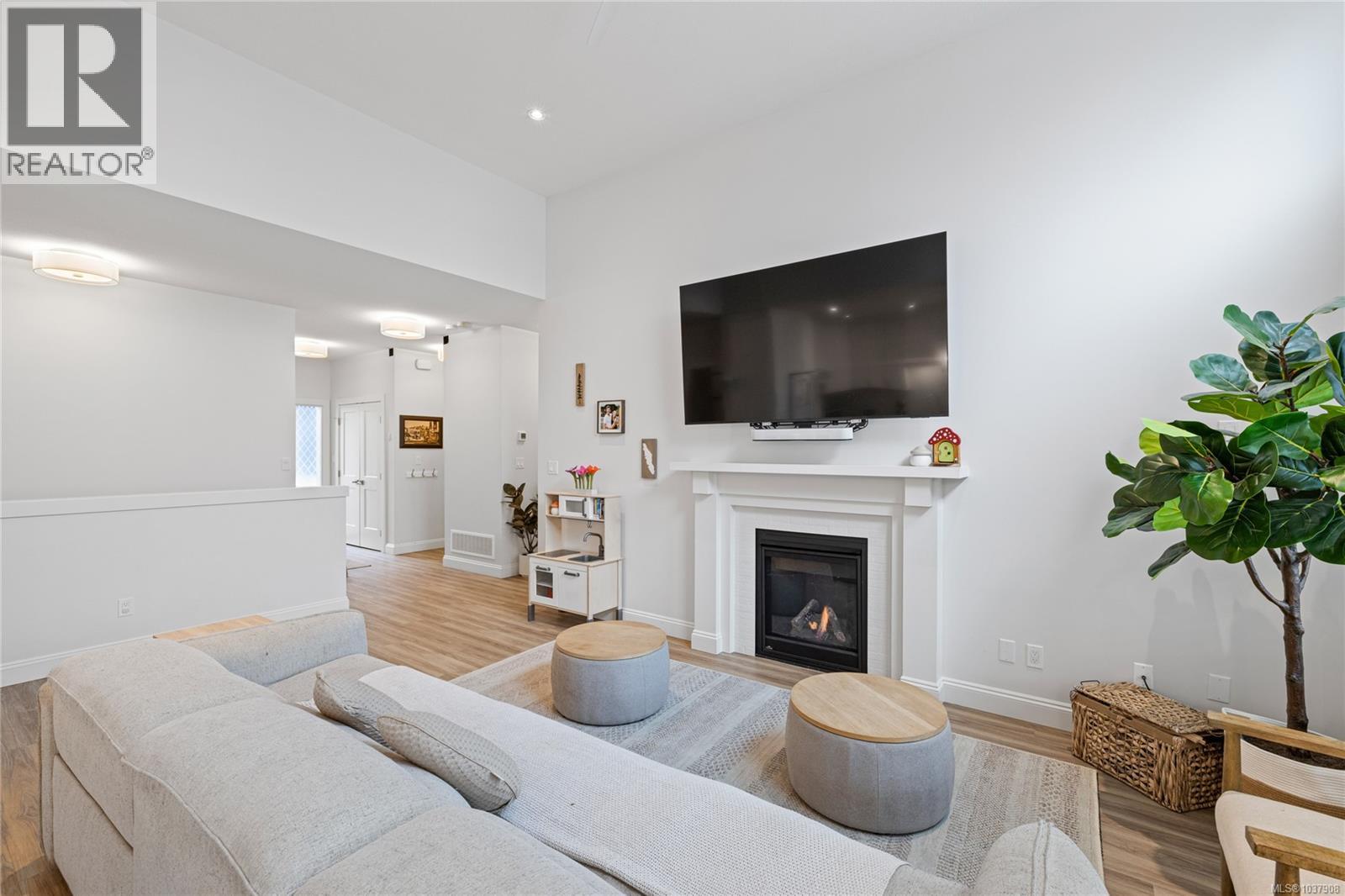 907 Park Ave - 8