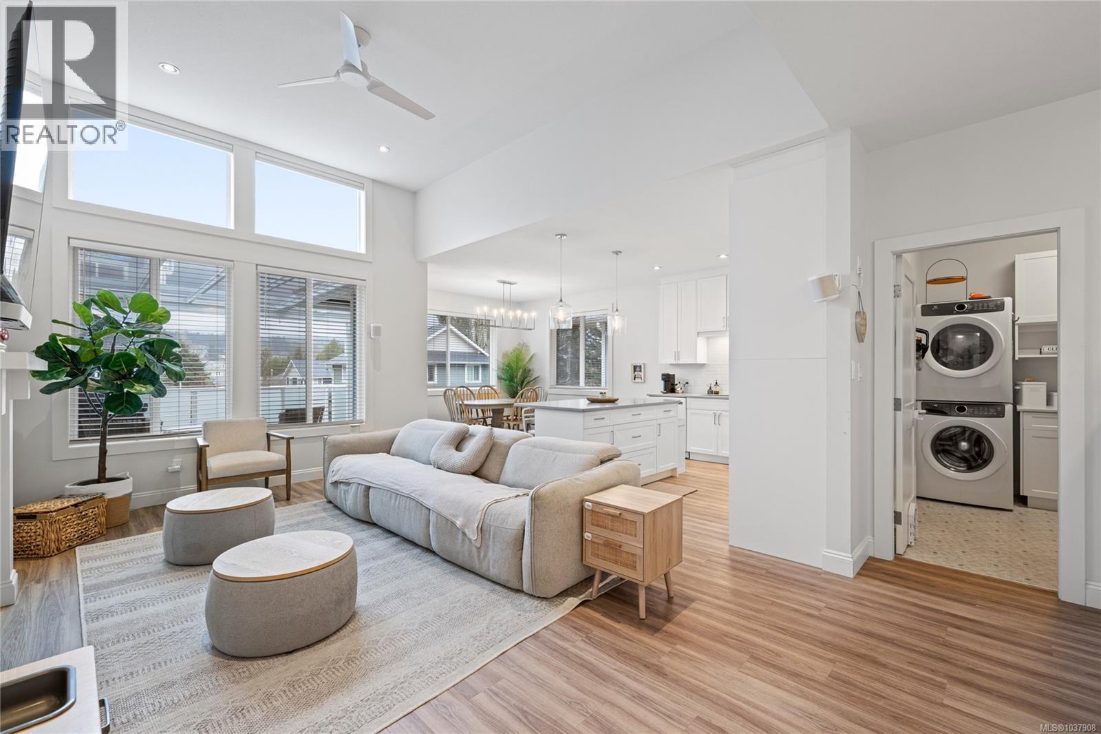 907 Park Ave - 9