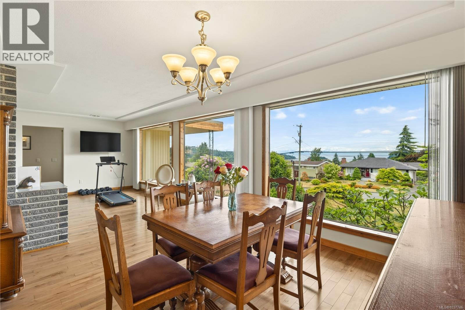 2505 Glenayr Dr, Nanaimo