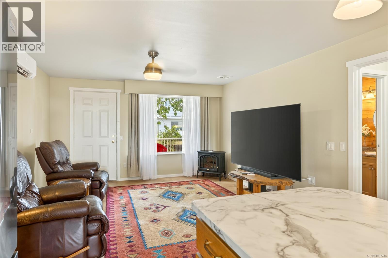2505 Glenayr Dr - 24