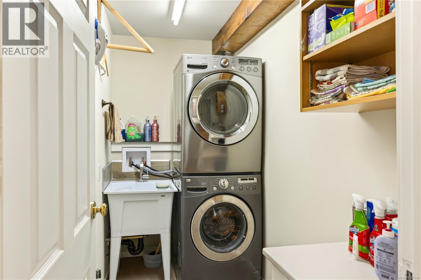2505 Glenayr Dr, Nanaimo