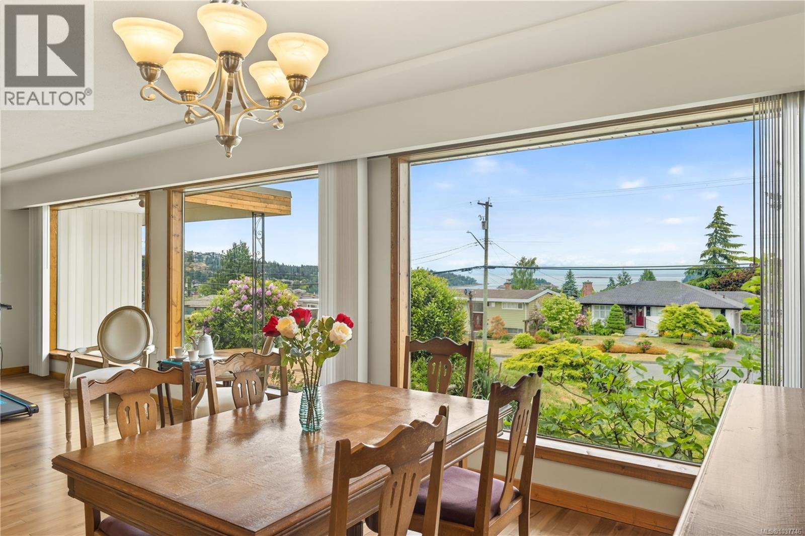 2505 Glenayr Dr, Nanaimo