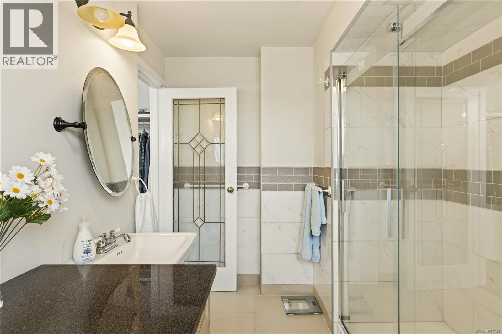 2505 Glenayr Dr, Nanaimo