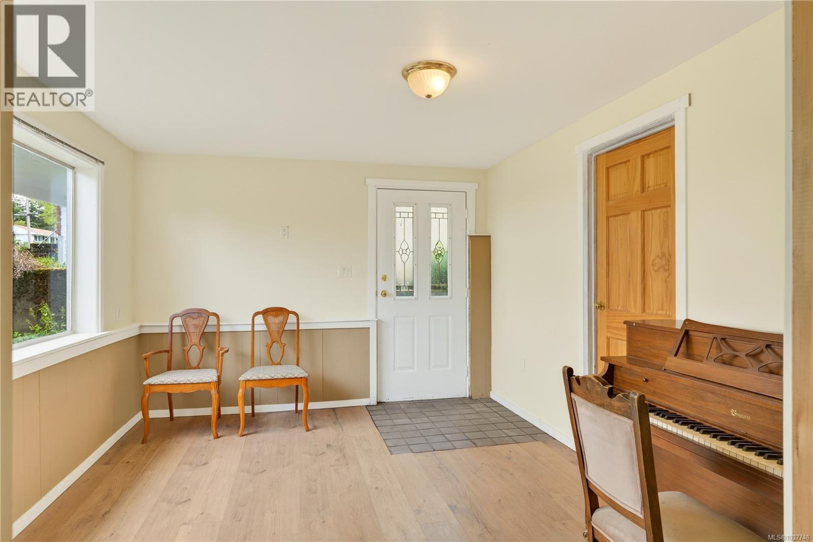 2505 Glenayr Dr, Nanaimo