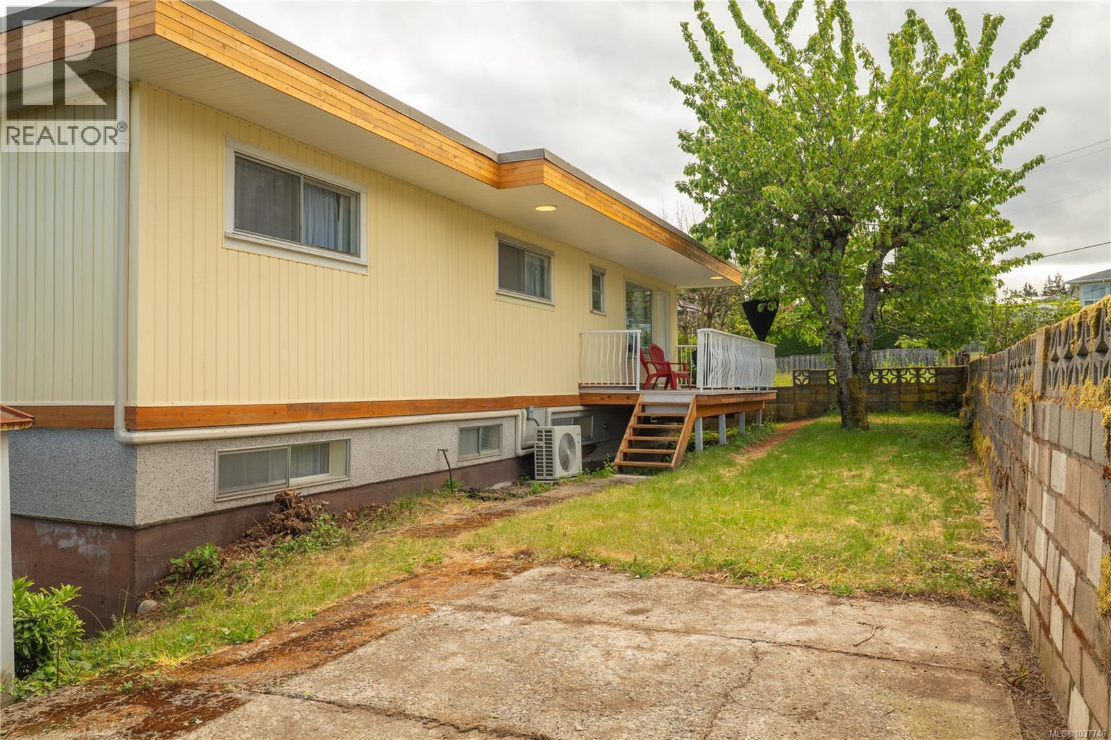 2505 Glenayr Dr, Nanaimo