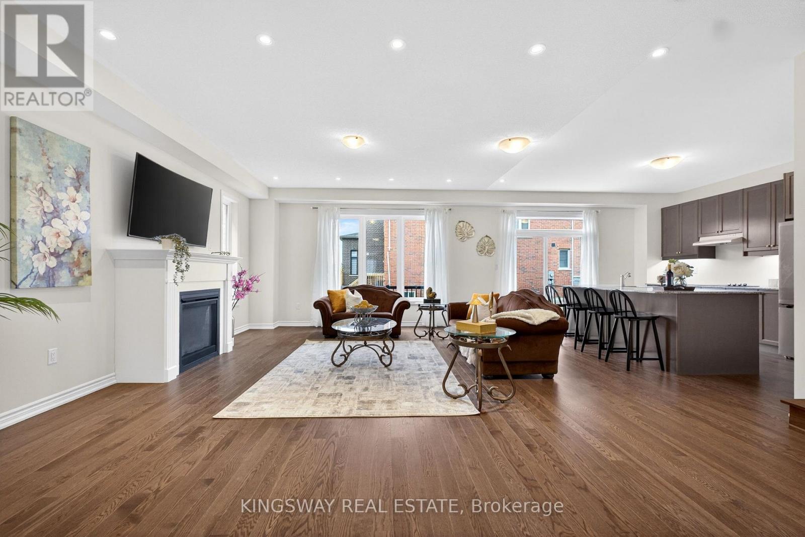 2144 HALLANDALE STREET - 7