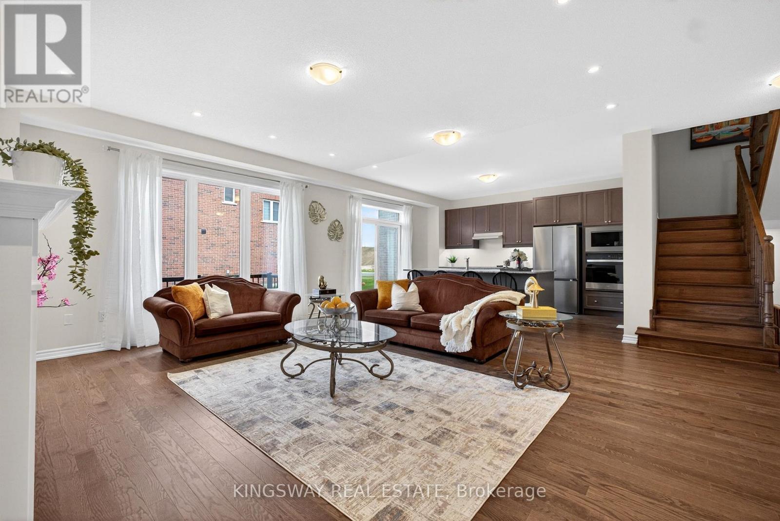 2144 HALLANDALE STREET - 8