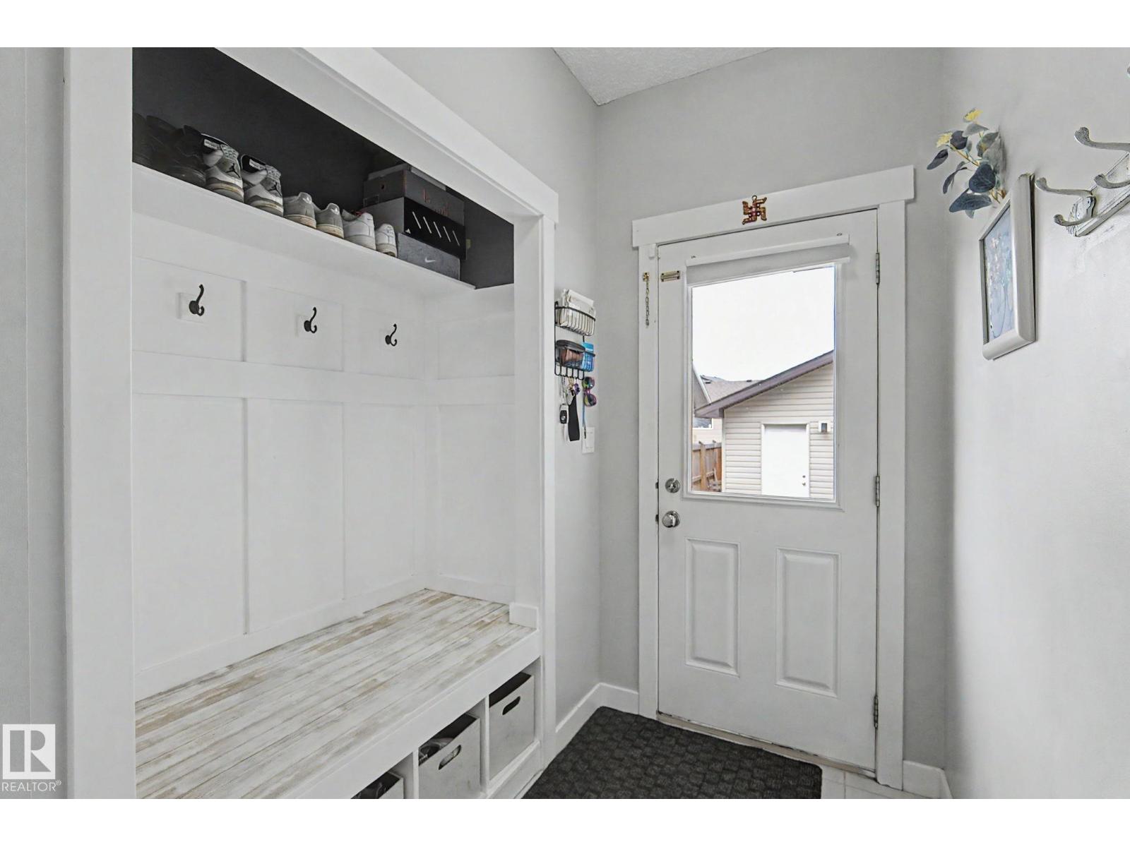 18144 76 ST NW - 15