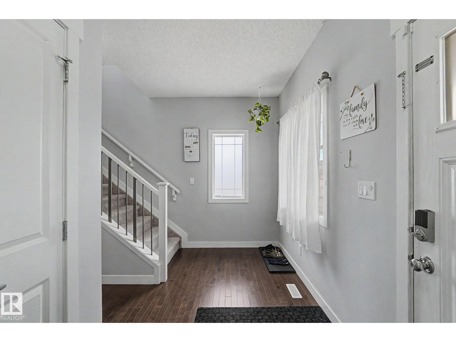 18144 76 ST NW - 21