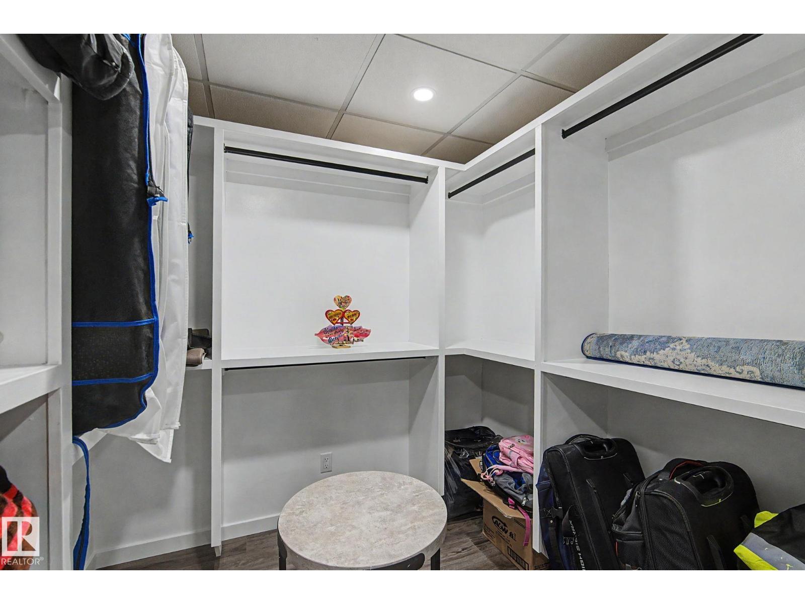 18144 76 ST NW - 44
