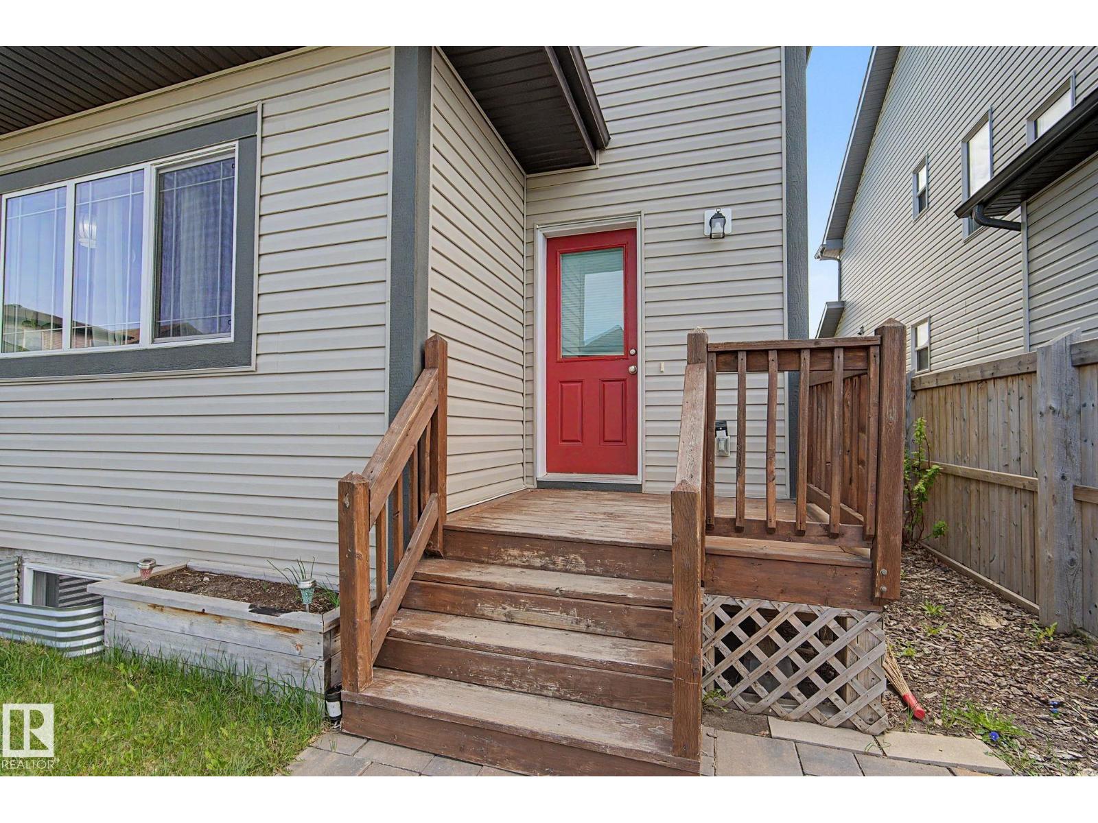 18144 76 ST NW - 48