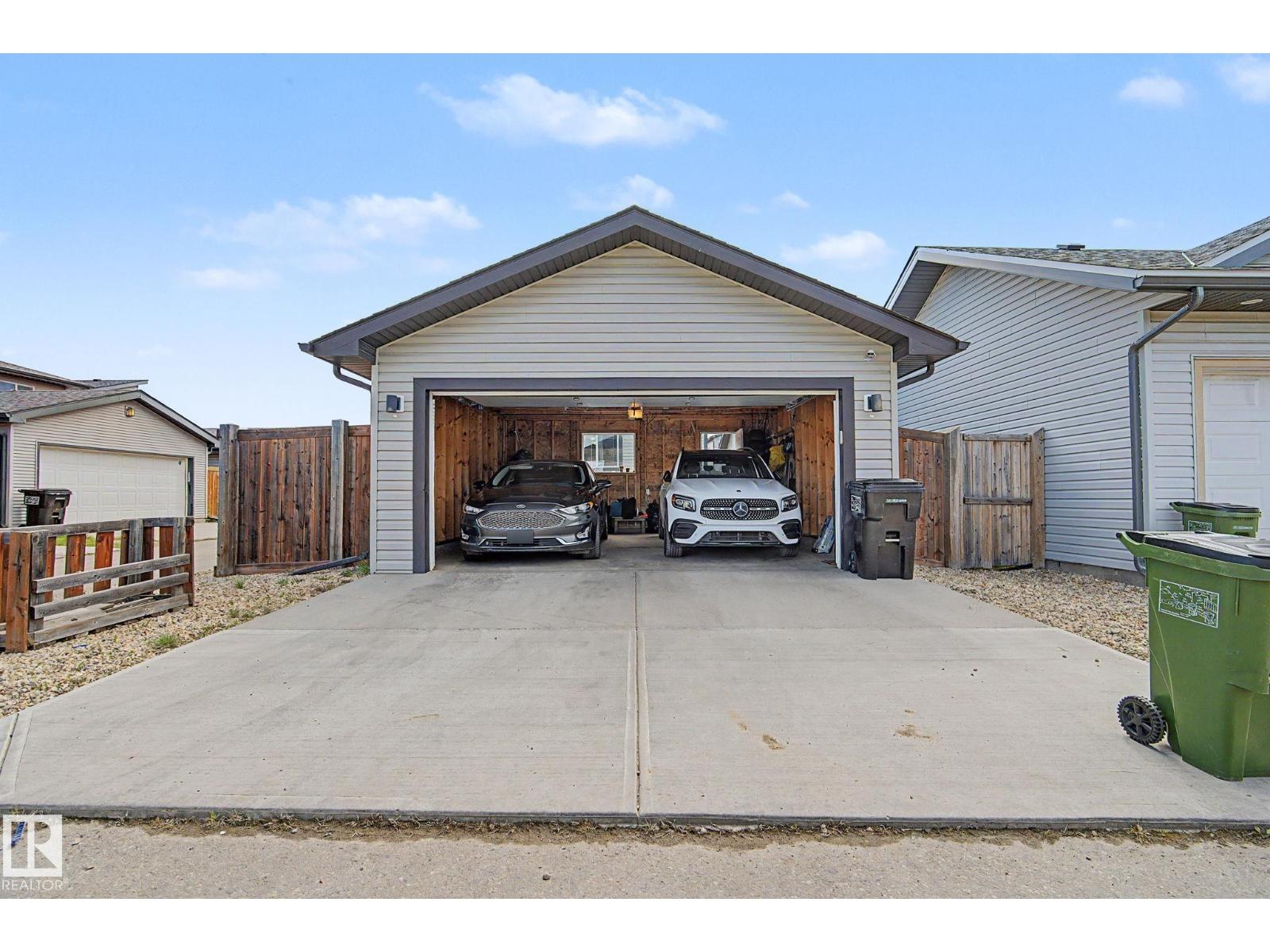 18144 76 ST NW - 52