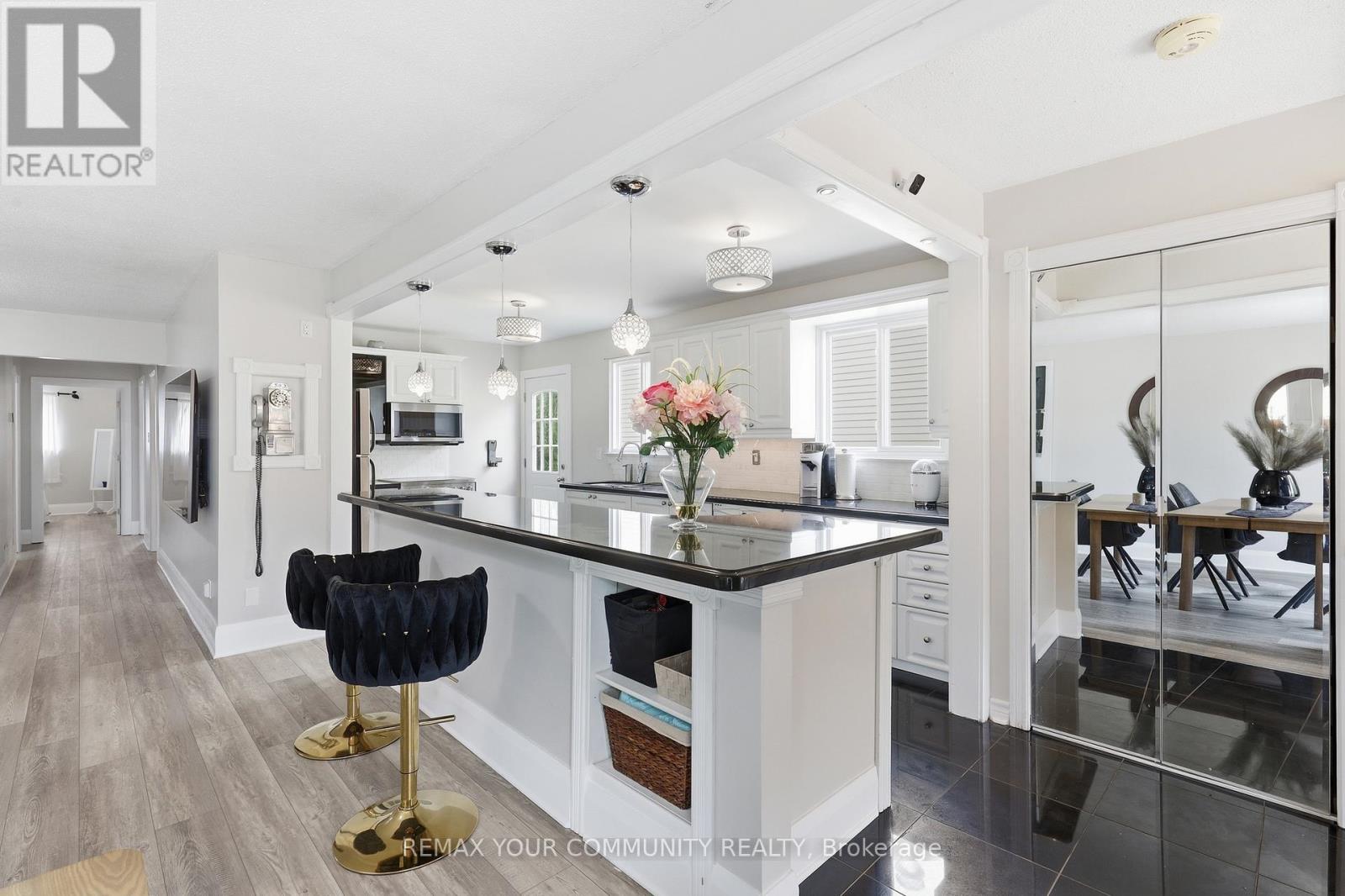 28 SNOWSHOE CRESCENT - 12