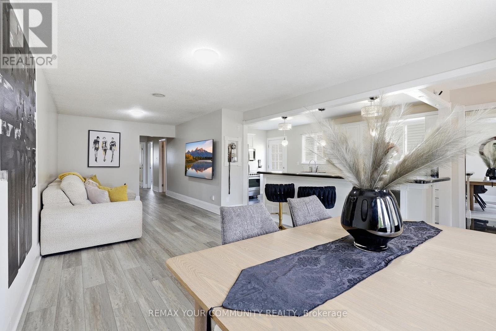 28 SNOWSHOE CRESCENT - 14