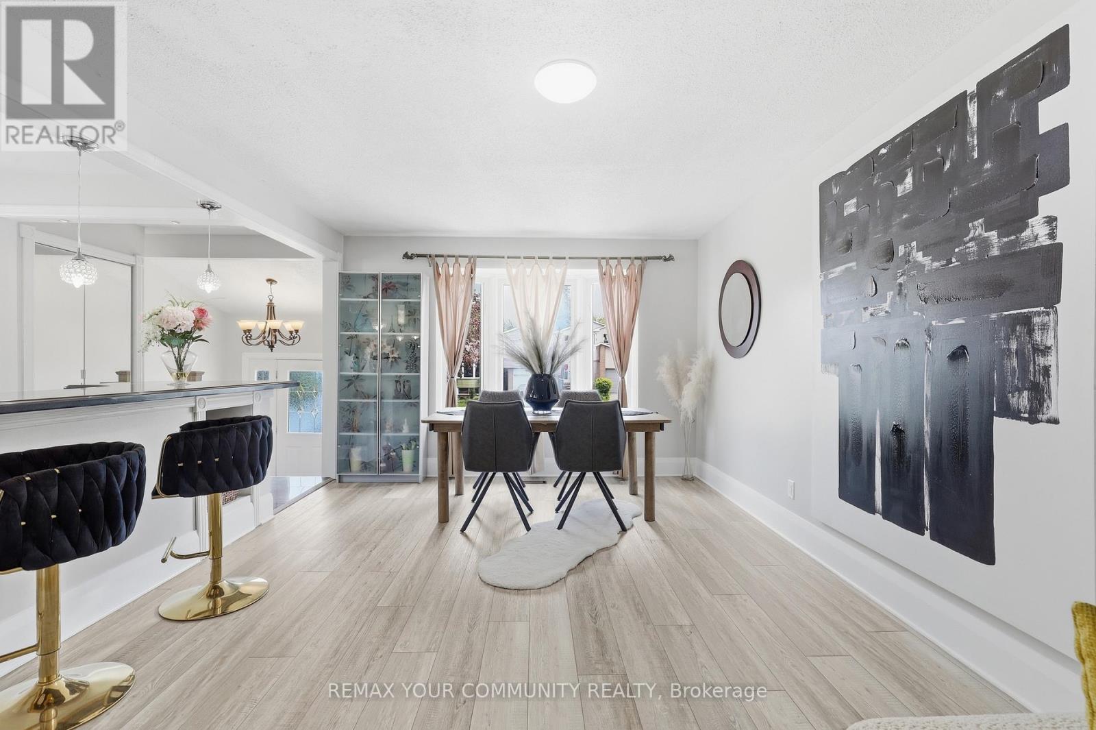28 SNOWSHOE CRESCENT - 15
